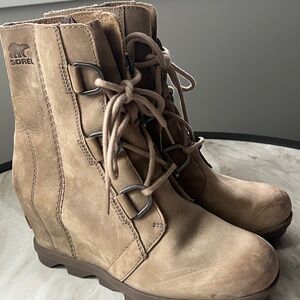 Sorel Women's Joan of Arctic Brown Lace-Up Boots